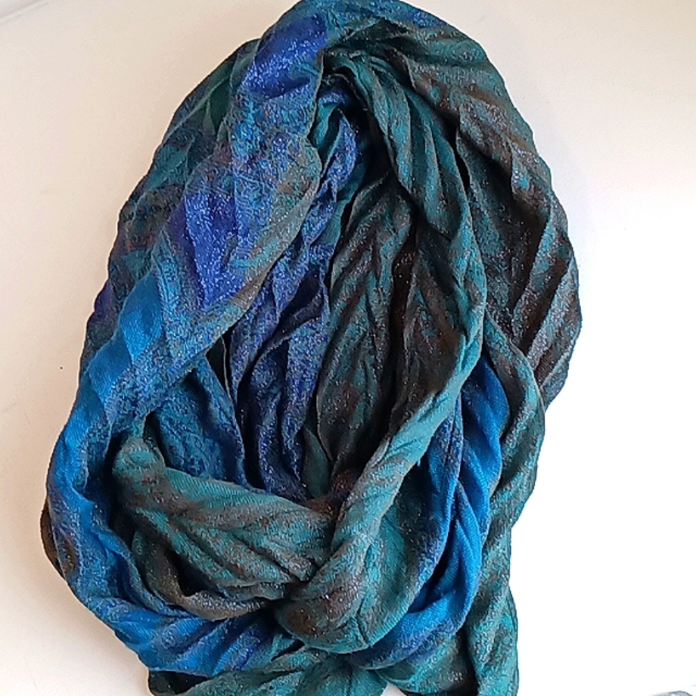 Unity Scarf - Picture 5 of 5